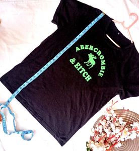Abercrombie &amp; Fitch Tee