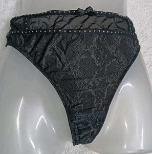 Stylish Black Snake Print Briefs ♥️