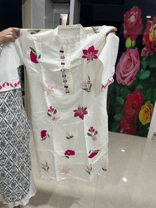 Elegant Floral Embroidered Kurta Set - Unused