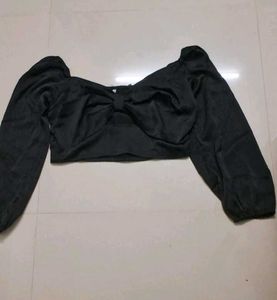 Chic Black Cut-Out Bow Crop Top