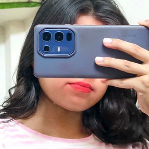 6 lipstick, 5 lip liner, 2 nail polish, 1 eyebrow