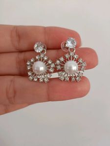 Elegant Pearl and Crystal Flower Earrings
