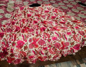 Skirt For Girls Looking So Attractive ,