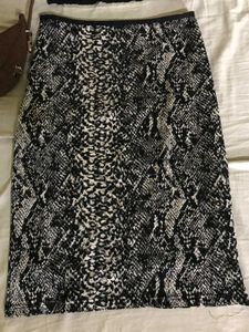 Cute Crop Top N Printed Fitted Skirt Set