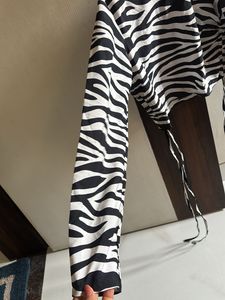 Stylish Zebra Print Crop Top