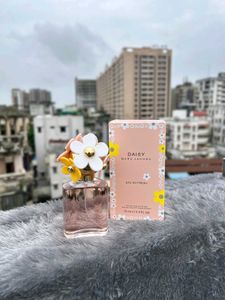 Marc Jacobs Daisy Eau So Fresh Perfumes