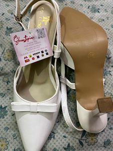 white chic bow heel