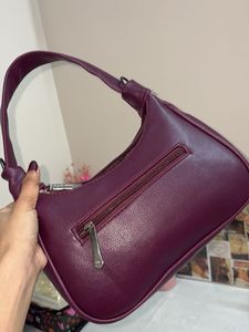 Chic Burgundy Bow Handbag
