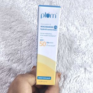 Plum 2% Niacinamide & Rice Water Sunscreen SPF 50