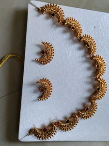 Elegant Necklace Set