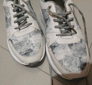 Shoetopia White Sneakers