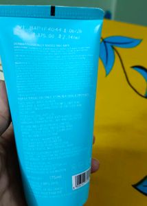 Dot &amp; Key Hydrating Gentle Face Wash