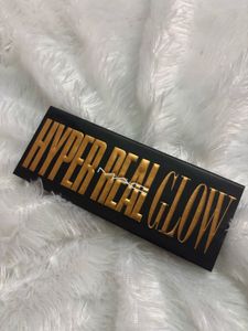 MAC Hyper Real Glow Palette