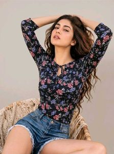 🌸Floral Print Lace-Up Top