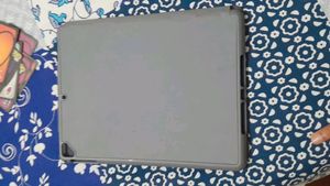 iPad Pro 9.7 With Airpods Pro2