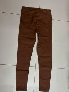 High-Waisted brown jeans