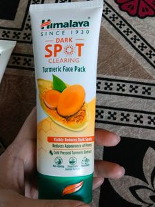 Himalaya Dark Spot Clearing Turmeric Scrub &amp; Pack