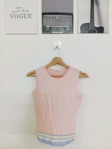 Chic Sleeveless Pink Top