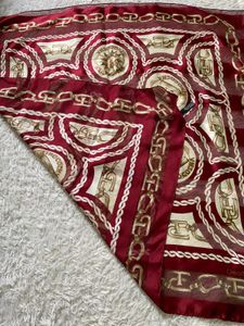 vintage Chic Chain Print Scarf