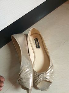 Beautiful Golden Belle