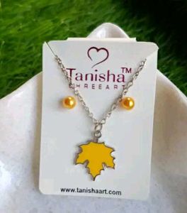 Randomly 5 pack of Neck Chain pendant with Earings