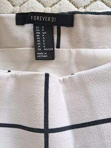 forever 21 ! white pleated grid skirt