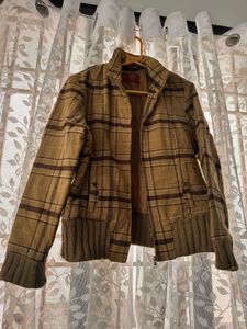 Stylish Checked Winter Jacket – Warm &amp; Trendy