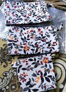 New Floral Print Cosmetic Pouches Set Of 3