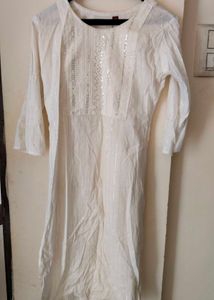 Elegant White Kurta with Sequins