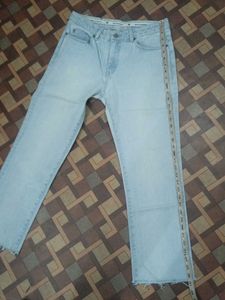 ⚡ ⚡ Flash Sale ⚡ ⚡ Wash Cropped Jeans