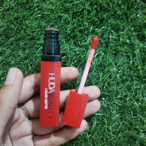 Huda Beauty Lipstick