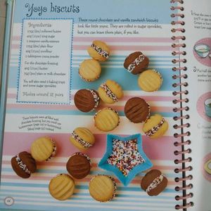 Usborne Little Cakes and Cookies to Bake Book