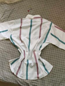 Women’s Abstract Striped Shirt