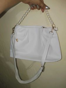 Elegant White Pearl bag