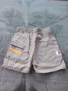 Stylish Grey Shorts with Zipped Pocket