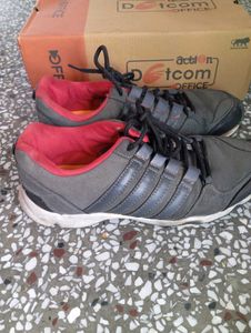 Men's Grey &amp; Red Athletic Shoes