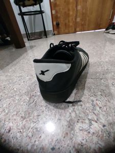 Black Shose Girls 8 No