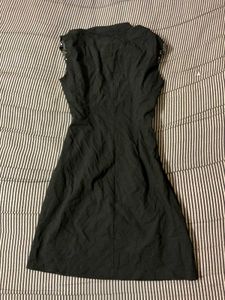 Chic Black Sleeveless Dress