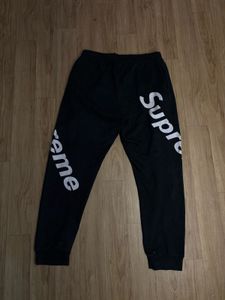 Supreme Logo Joggers - Black