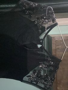 Elegant Black Lace Sleeve Dress