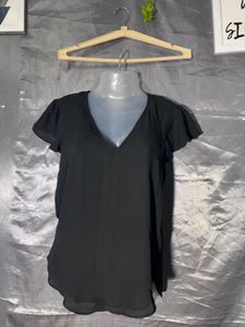 H&amp;M Chic Black V-Neck Flutter Sleeve Top