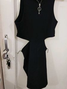 Chic Black Cut-Out Dress
