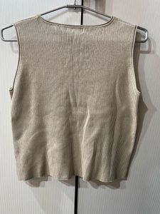 Ribbed V-Neck Sleeveless Top