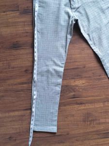 City Vibes Men's Checked Trousers