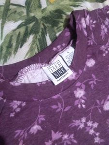 Charming Floral Print T-Shirt