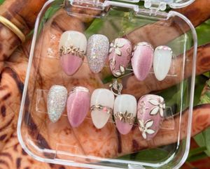Elegant Press-On Nail Set