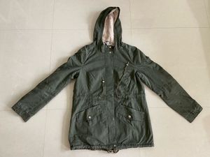 🚨Price Drop🚨H&amp;M Olive Green Hooded Jacket