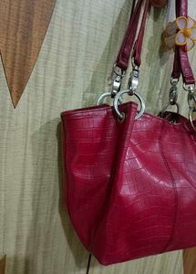 Chic Red Faux Croc Shoulder Bag