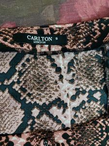 croptop with square neck
