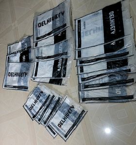 Pack 4 Delivery Bags20 &amp; box 3 &amp; बबल सीट15 Met